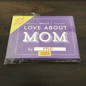 NEW What I Love About Mom Fill In the Blank Mini Booklet Journal Gift Occasion
